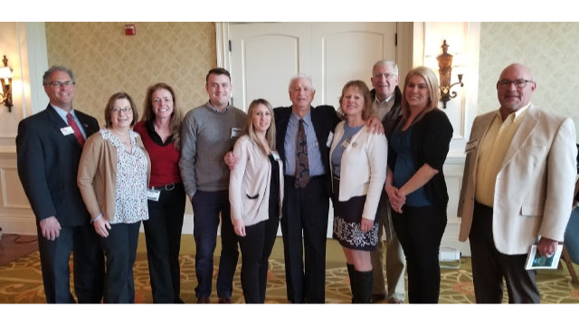 Victory Bank Team: (L-R) Saul Rivkin, Leslie Unger, Kelly Taylor, Warren Major, Jennifer Gilbert, Vince Raffeo, Shelly Stockmal, Joe Guinta, Danae Soley, Rich Graver